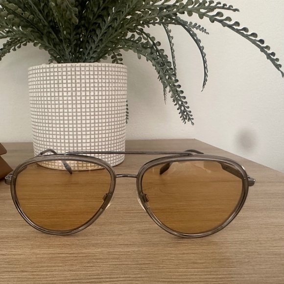 Burberry Aviator sunglasses - Picture 1 of 4